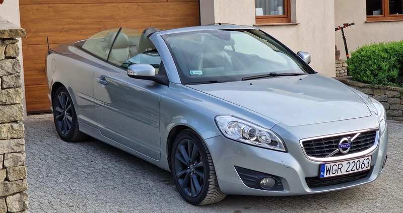 Volvo C70 cena 48000 przebieg: 141000, rok produkcji 2011 z Warka małe 56